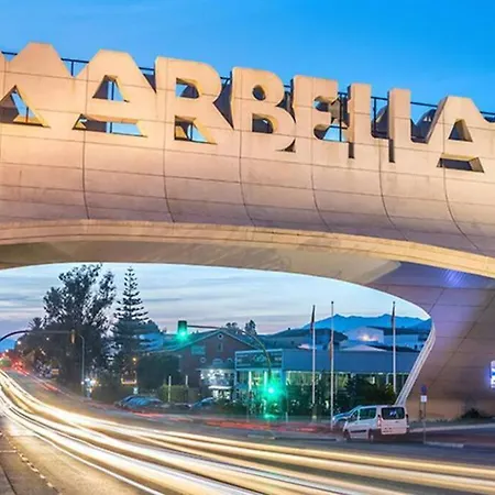 Oleholidays Carolina Golden Mile 300 Metros Playa Apartman